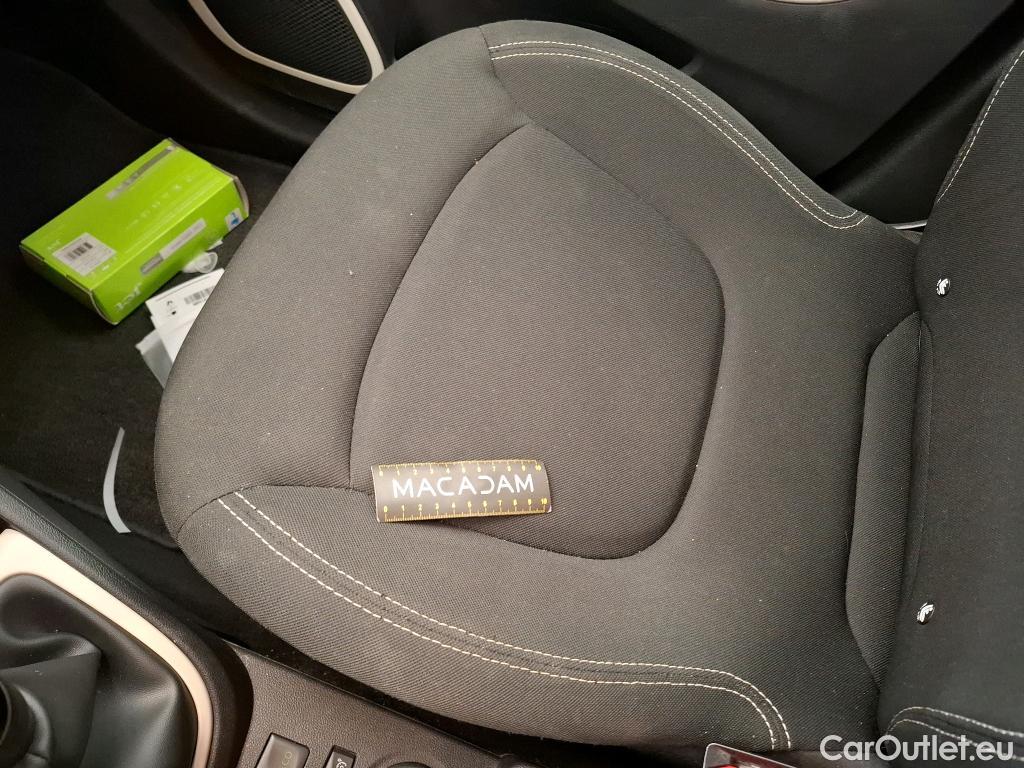  Renault  Captur  Business 0.9 TCe 90CV BVM5 E6 #18