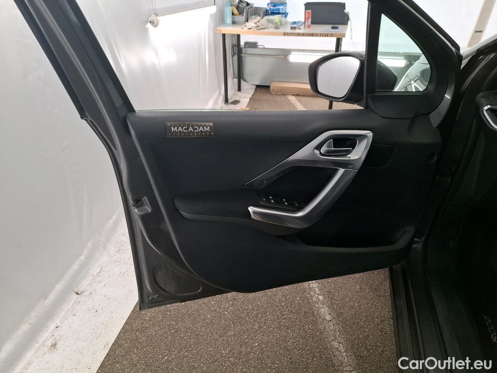  Peugeot  2008  Allure Business 1.5 HDi 120CV BVA6 E6dT #1