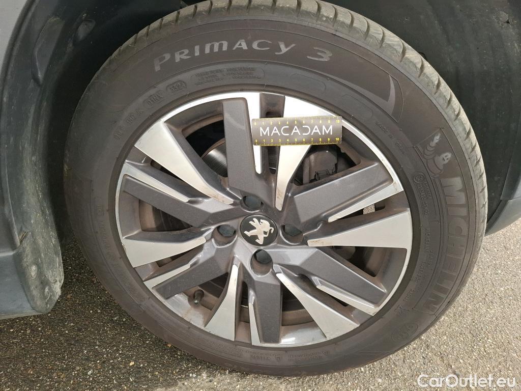  Peugeot  2008  Allure Business 1.5 HDi 120CV BVA6 E6dT #24