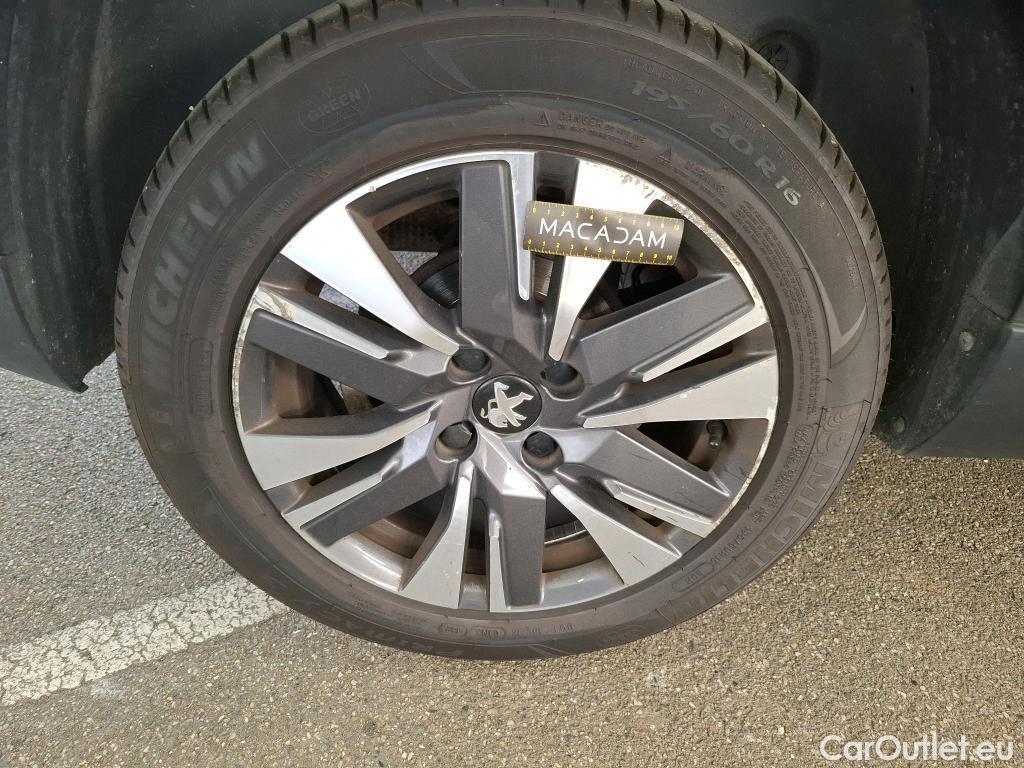  Peugeot  2008  Allure Business 1.5 HDi 120CV BVA6 E6dT #15
