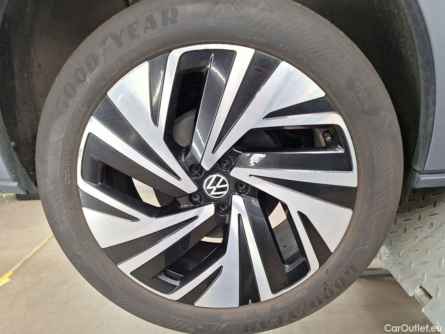  Volkswagen  ID.4 VW,  '20 BEV, Volkswagen   1st Max 5d #3