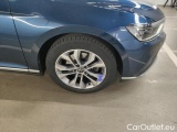  Volkswagen  Passat  2.0 TDI Elegance Business DSG 90kW/122pk  4D/P Auto-7 #38