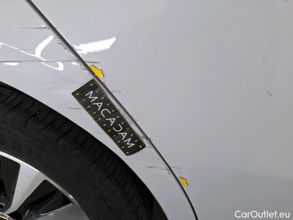  Mercedes  A-Klasse MERCEDES-BENZ Classe A Compact / 2018 / 5P / Berline A 250 e Business Line 8G-DCT #51