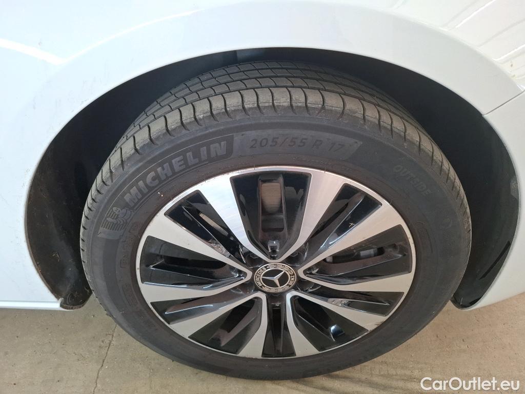  Mercedes  A-Klasse MERCEDES-BENZ Classe A Compact / 2018 / 5P / Berline A 250 e Business Line 8G-DCT #35