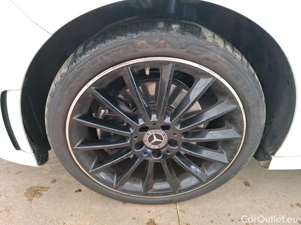  Mercedes  A-Klasse MERCEDES-BENZ Classe A Compact / 2018 / 5P / Berline A 250 e AMG Line 8G-DCT #23
