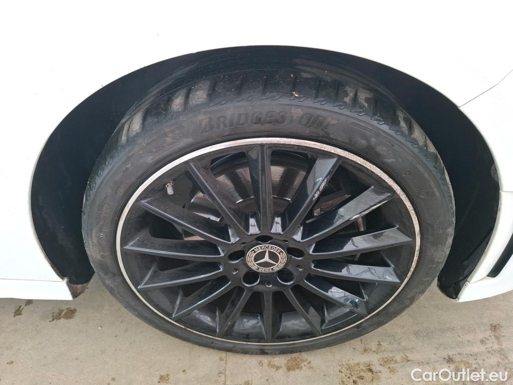  Mercedes  A-Klasse MERCEDES-BENZ Classe A Compact / 2018 / 5P / Berline A 250 e AMG Line 8G-DCT #35
