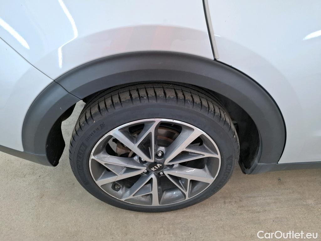  KIA  Niro KIA  / 2019 / 5P / Berline 1.6 GDI 105 ISG HYBRIDE PREMIUM DCT6 #19