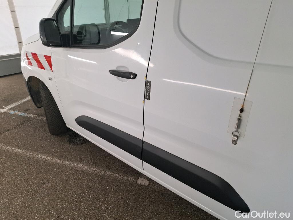 Citroen  Berlingo  Fourgon Club M 1000 1.2 PureTech 130CV BVA8 E6d #28