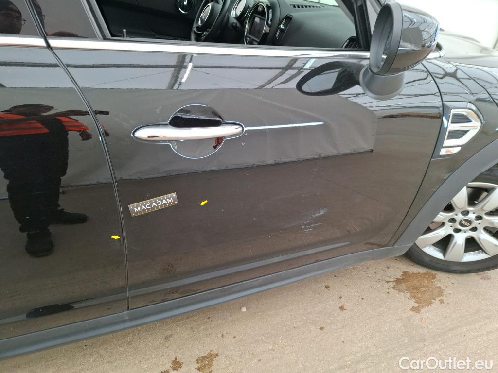  Mini  Countryman MINI  / 2016 / 5P / Crossover Cooper Business Design 136 ch BVA7 #11