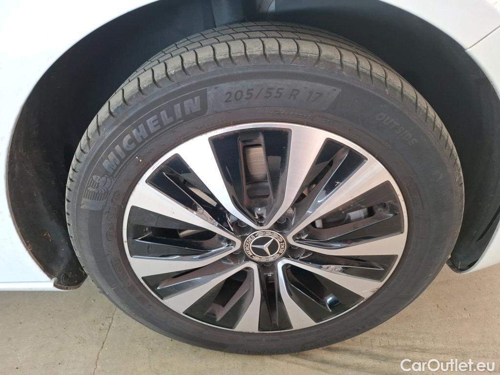  Mercedes  A-Klasse MERCEDES-BENZ Classe A Compact / 2018 / 5P / Berline A 250 e Business Line 8G-DCT #36