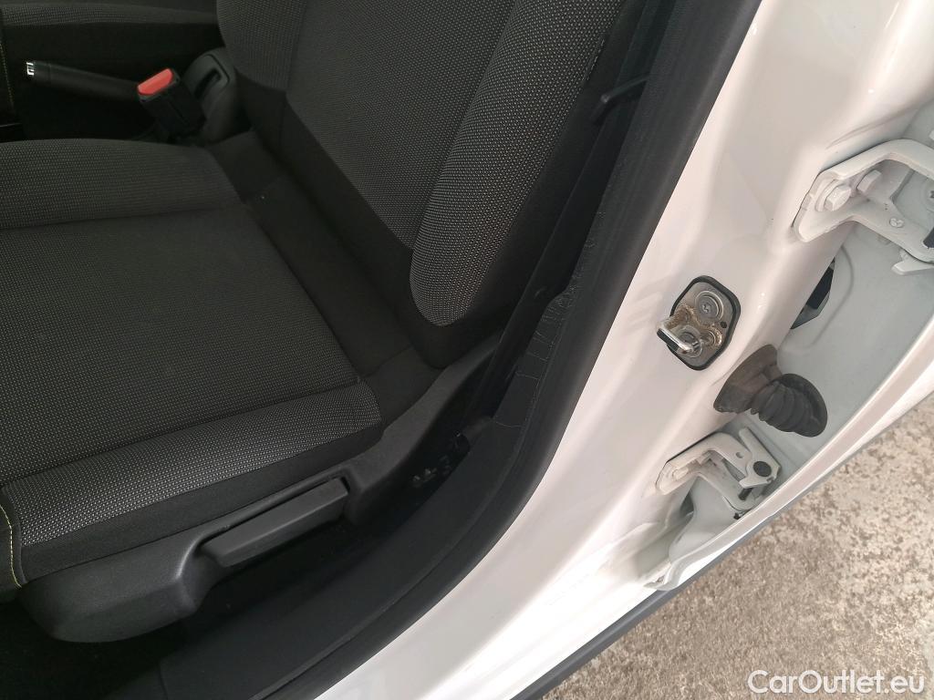  Citroen  C3  Société Feel Nav 1.2 PureTech 80CV BVM5 E6d #2