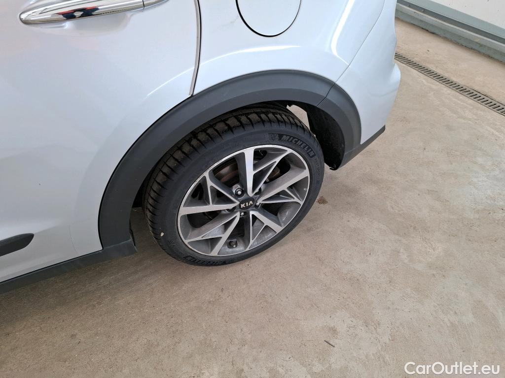  KIA  Niro KIA  / 2019 / 5P / Berline 1.6 GDI 105 ISG HYBRIDE PREMIUM DCT6 #34