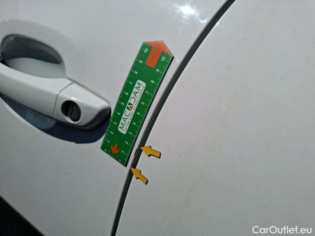  Citroen  C3  Shine Business 1.2 PureTech 110CV BVM6 E6dT #14