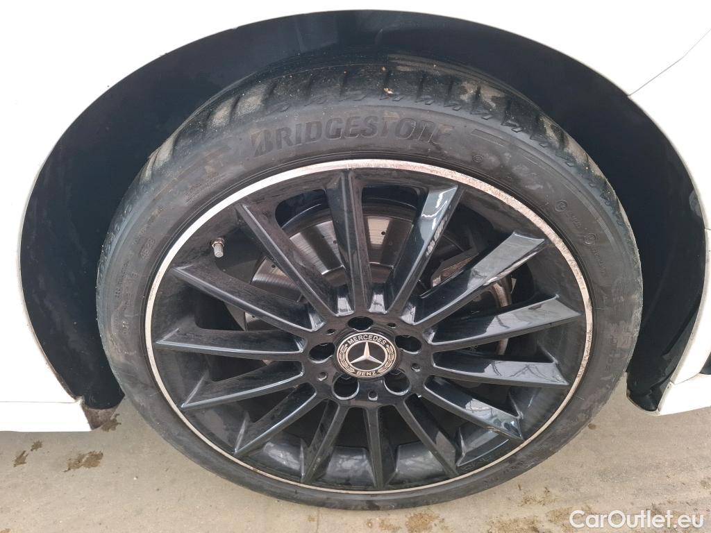  Mercedes  A-Klasse MERCEDES-BENZ Classe A Compact / 2018 / 5P / Berline A 250 e AMG Line 8G-DCT #36