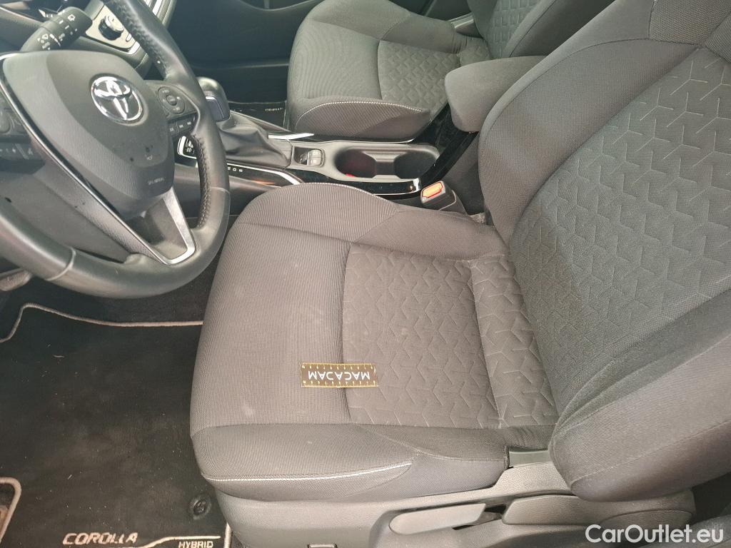  Toyota  Corolla TOYOTA  Touring Sports / 2018 / 5P / Break Hybride 122h Dynamic Business Beyond Zer #25