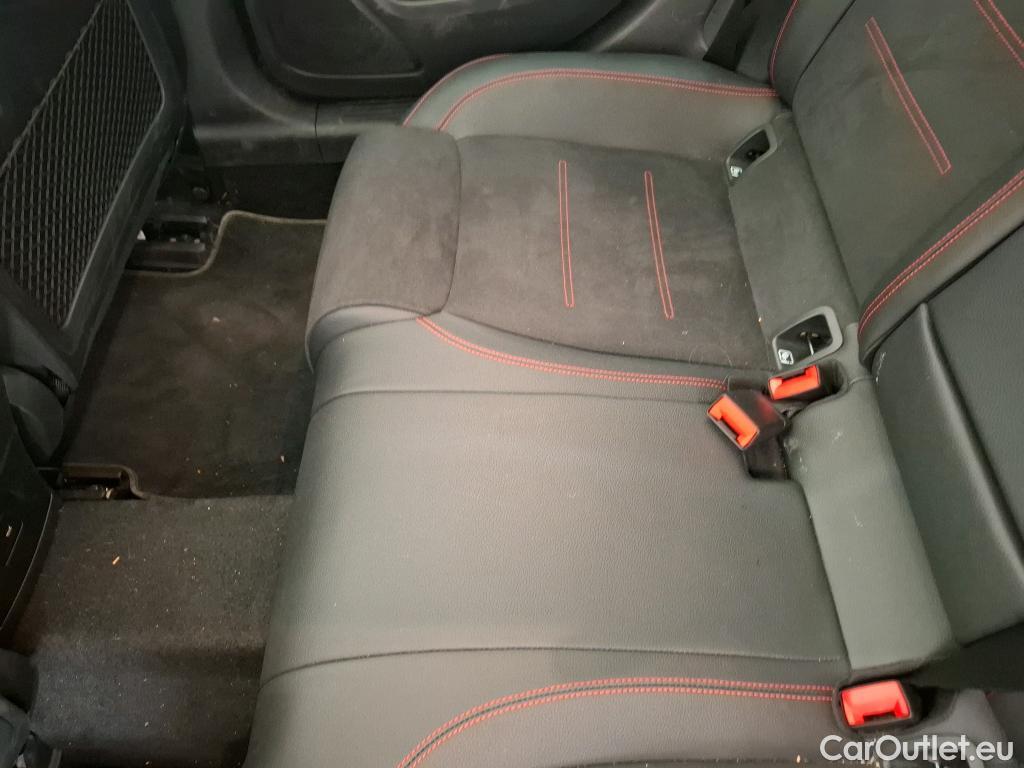  Mercedes  A-Klasse MERCEDES-BENZ Classe A Compact / 2018 / 5P / Berline A 200 AMG Line 7G-DCT #25