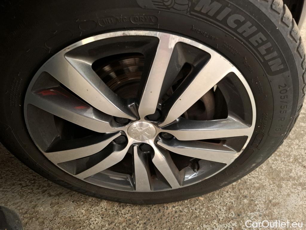  Peugeot  308  Allure 1.2 PureTech 130CV BVM6 E6d #11