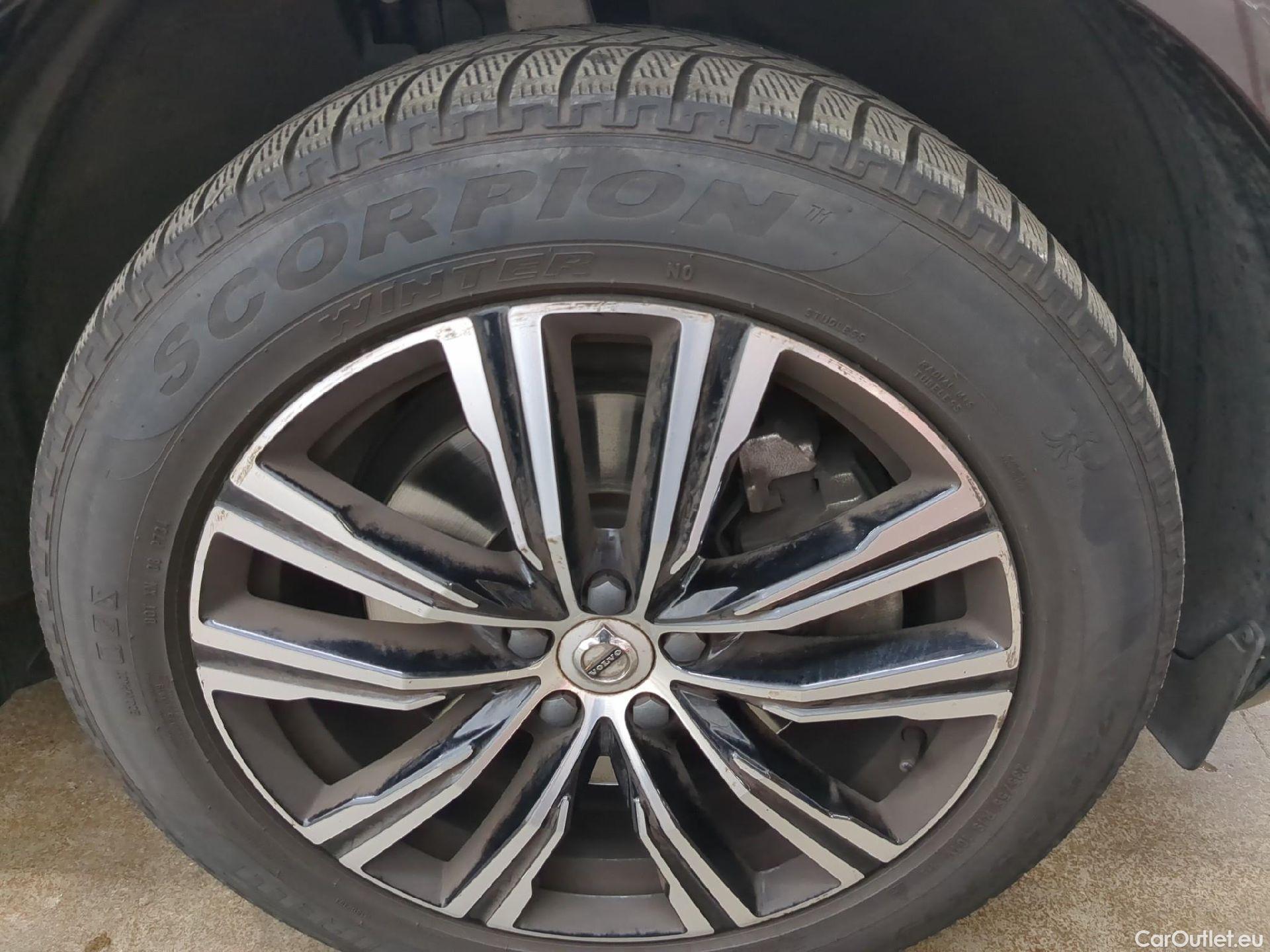  Volvo  XC60 VOLVO  / 2021 / 5P / SUV B4 197 GearTronic 8 Inscription #11