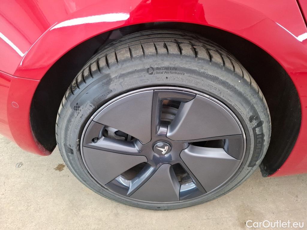  Tesla  Model 3 TESLA  / 2018 / 4P / Berline Autonomie Standard Plus RWD #17