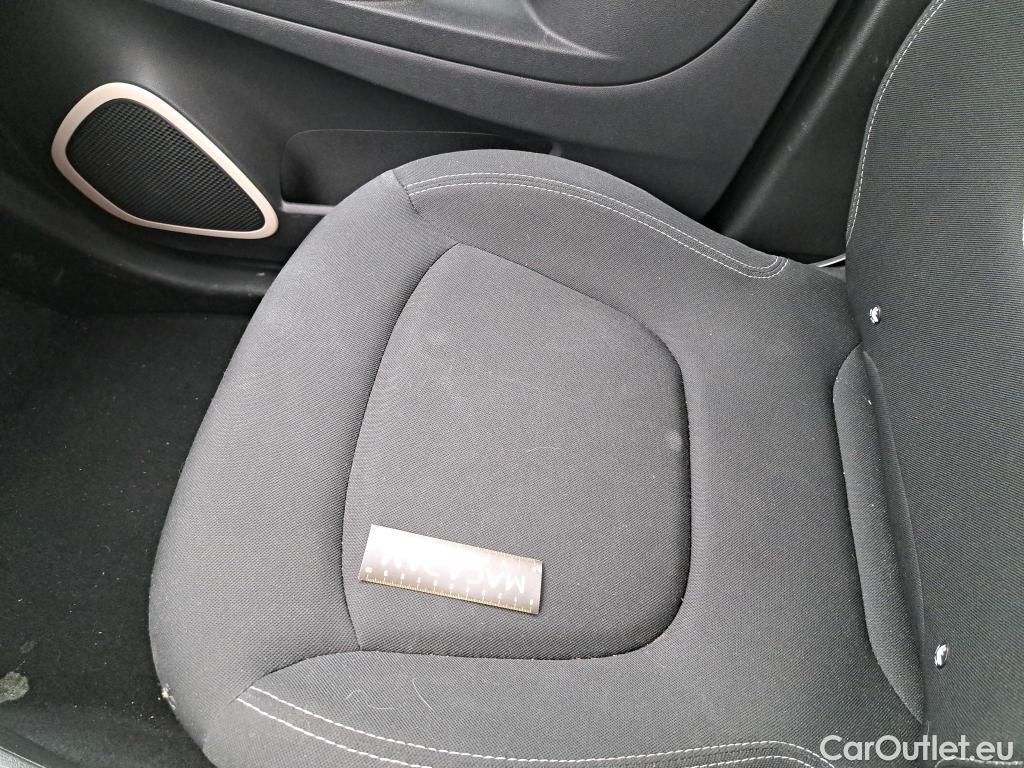  Renault  Captur RENAULT  / 2017 / 5P / Crossover Business dCi 90 #20