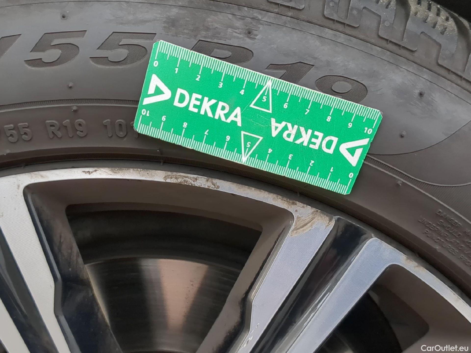  Volvo  XC60 VOLVO  / 2021 / 5P / SUV B4 197 GearTronic 8 Inscription #6
