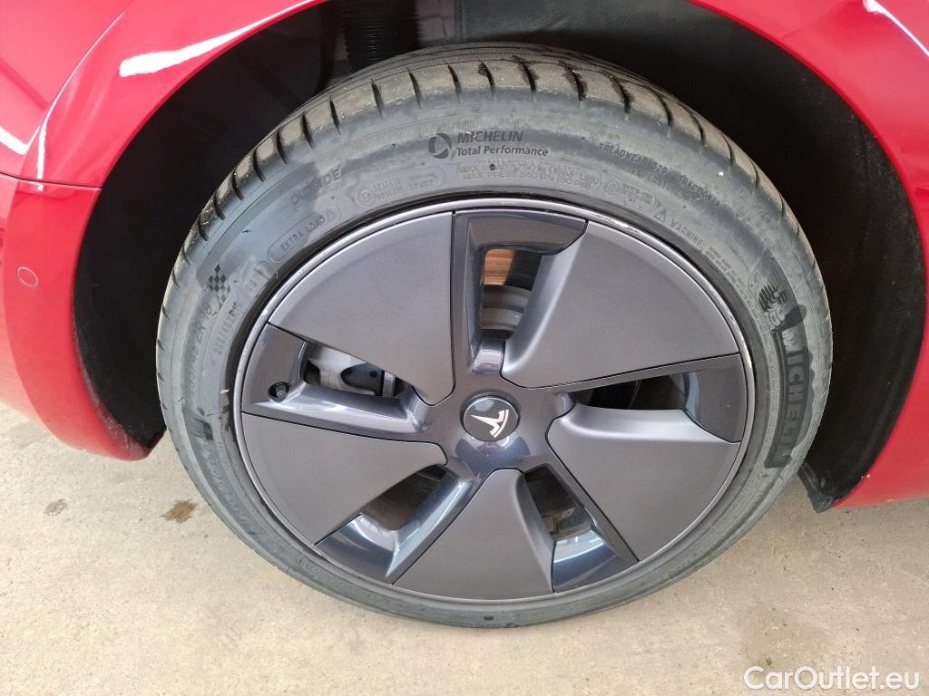  Tesla  Model 3 TESLA  / 2018 / 4P / Berline Autonomie Standard Plus RWD #18