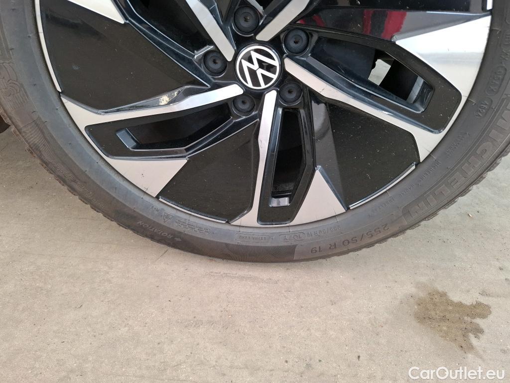  Volkswagen  ID.4  Business Pro Performance 77kWh BVA #17