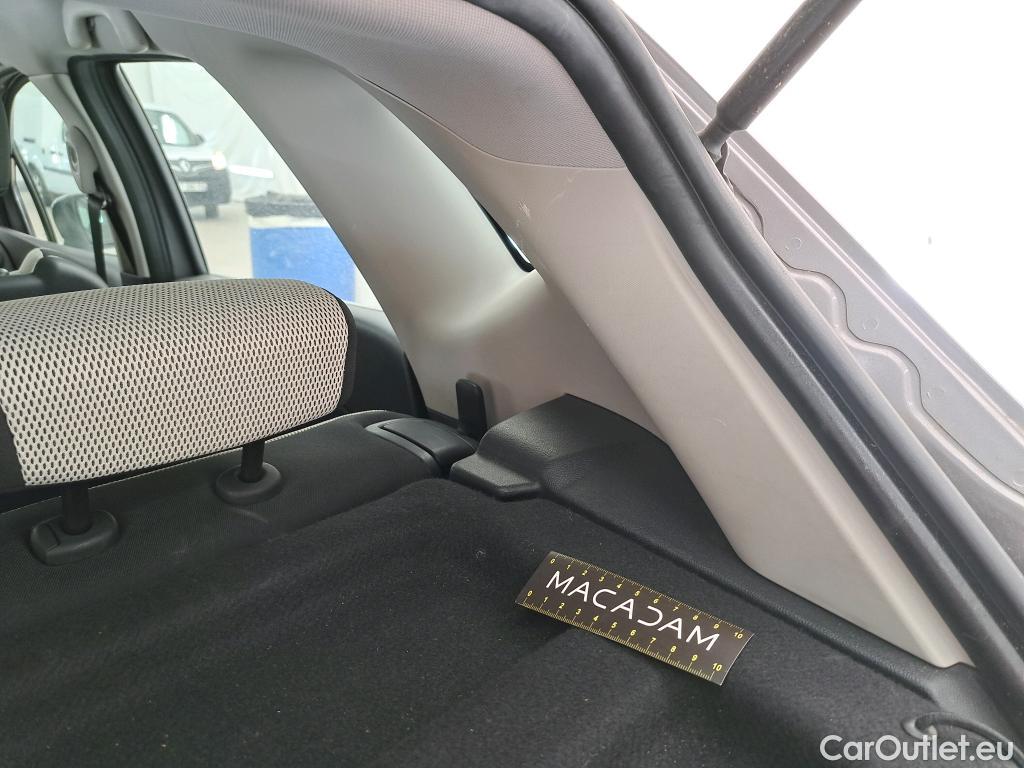  Renault  Captur RENAULT  / 2017 / 5P / Crossover Business dCi 90 #13