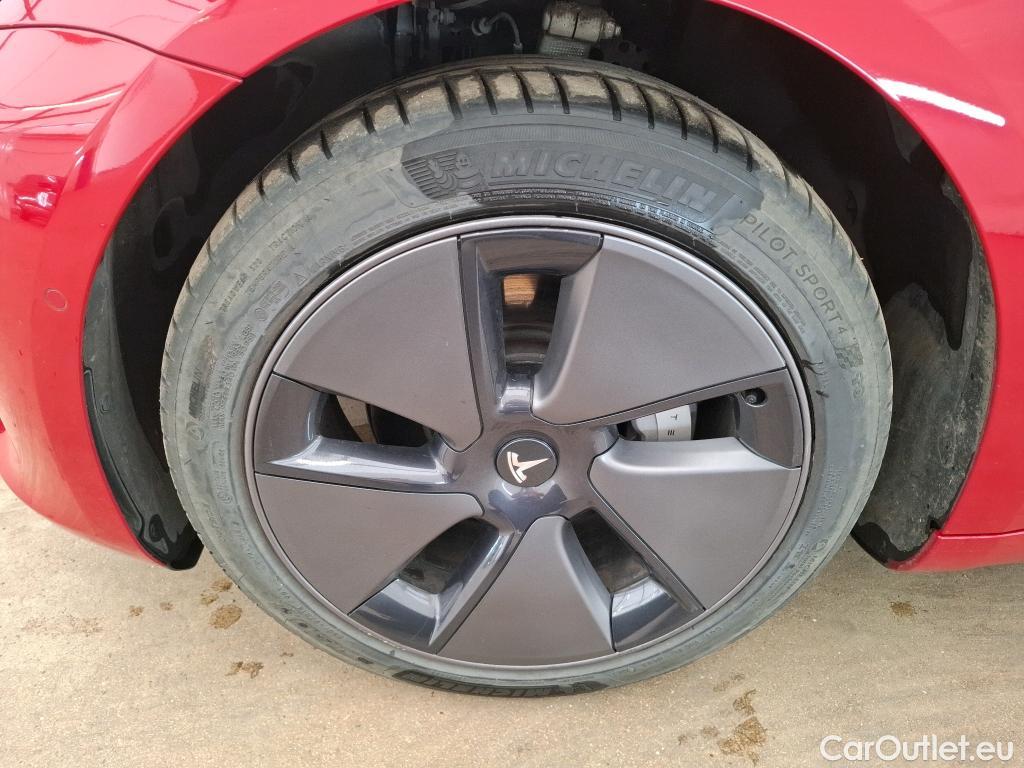  Tesla  Model 3 TESLA  / 2018 / 4P / Berline Autonomie Standard Plus RWD #33