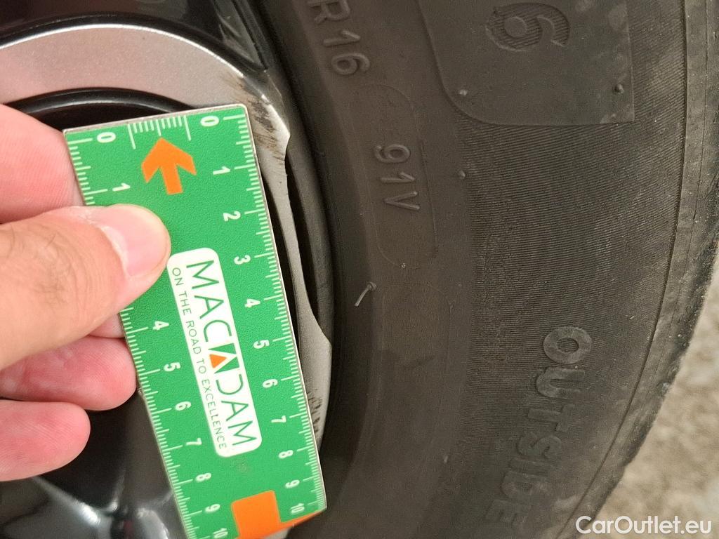  Citroen  C4 Cactus  Feel 1.5 BlueHDi 100CV BVM6 E6dT #40
