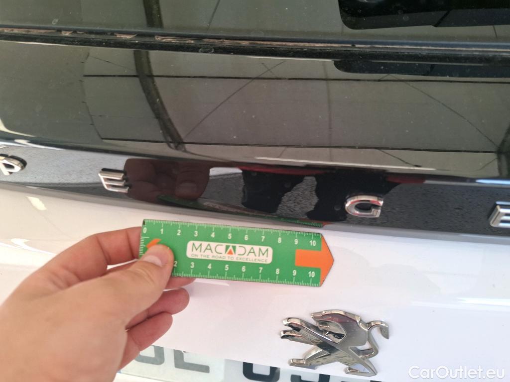  Peugeot  2008  Allure Pack 1.5 HDi 130CV BVA8 E6d #10
