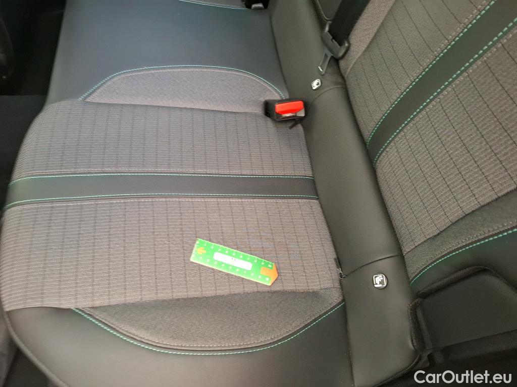  Peugeot  2008  Allure Pack 1.5 HDi 130CV BVA8 E6d #12