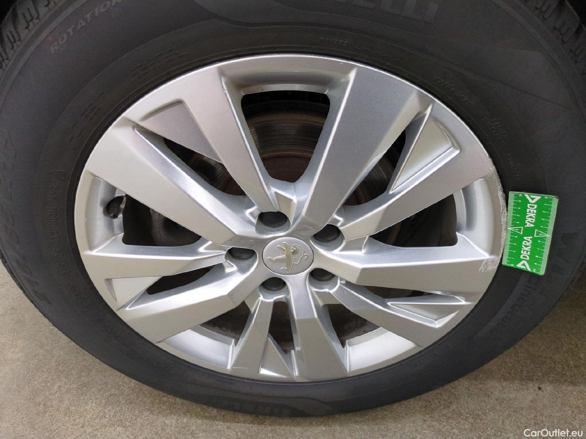  Peugeot  5008  Active Business 1.5 HDi 130CV BVA8 7 Sieges E6d #31