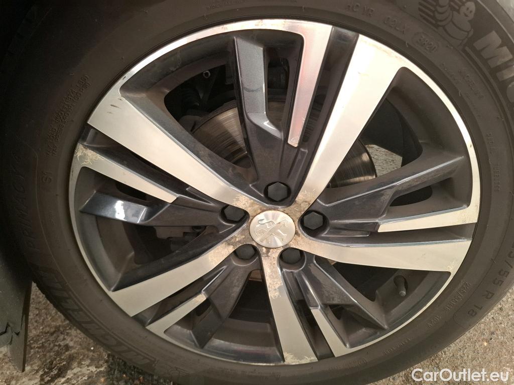  Peugeot  5008  Allure 1.5 HDi 130CV BVA8 7 Sieges E6d #9