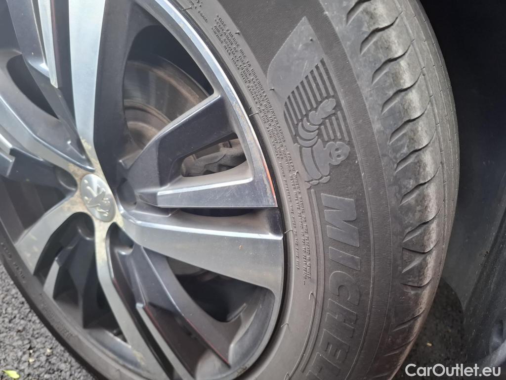  Peugeot  5008  Allure 1.5 HDi 130CV BVA8 7 Sieges E6d #5