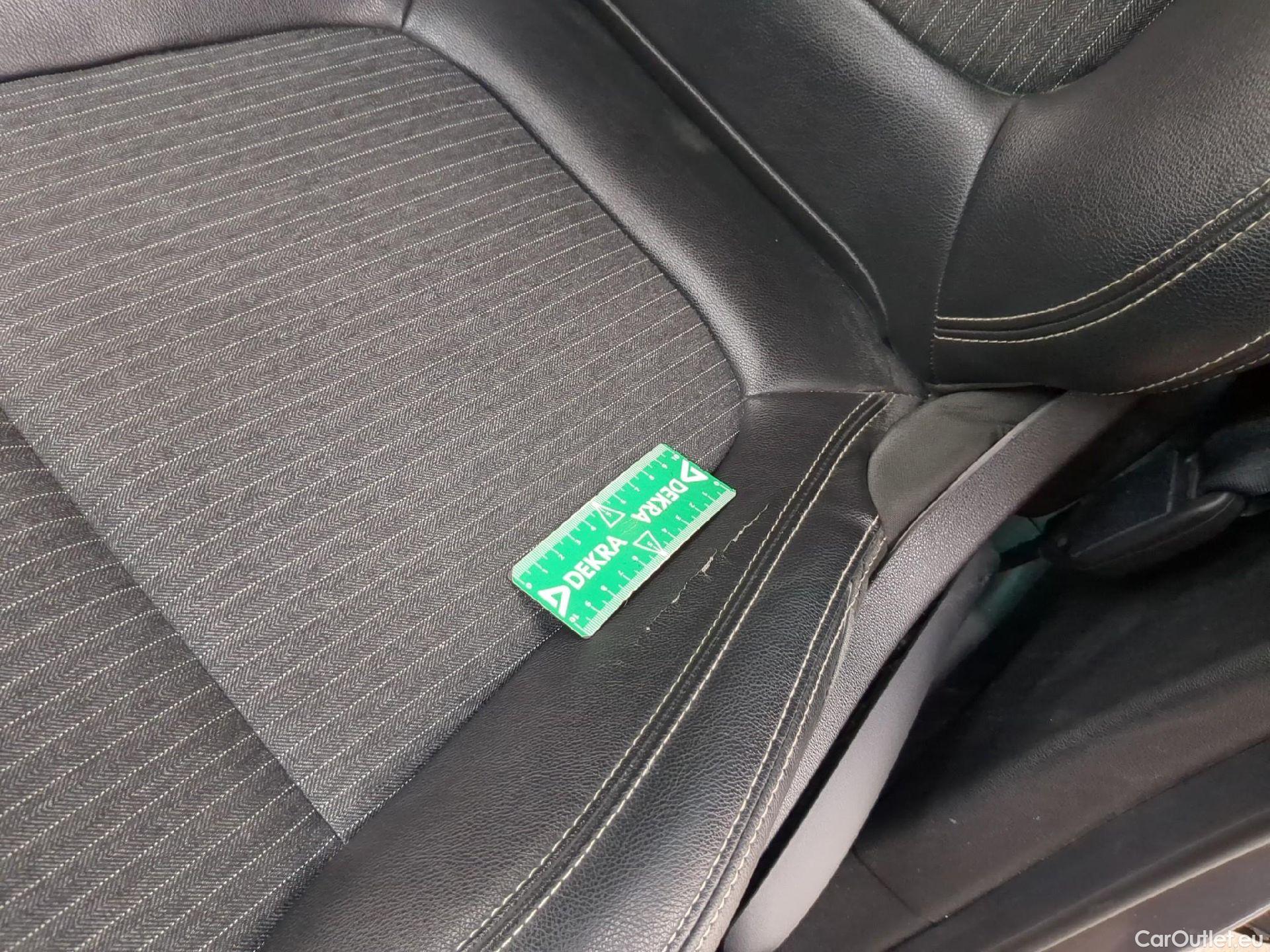  Renault  Scenic  IV Intens 1.3 TCe 140CV BVA7 E6d #17