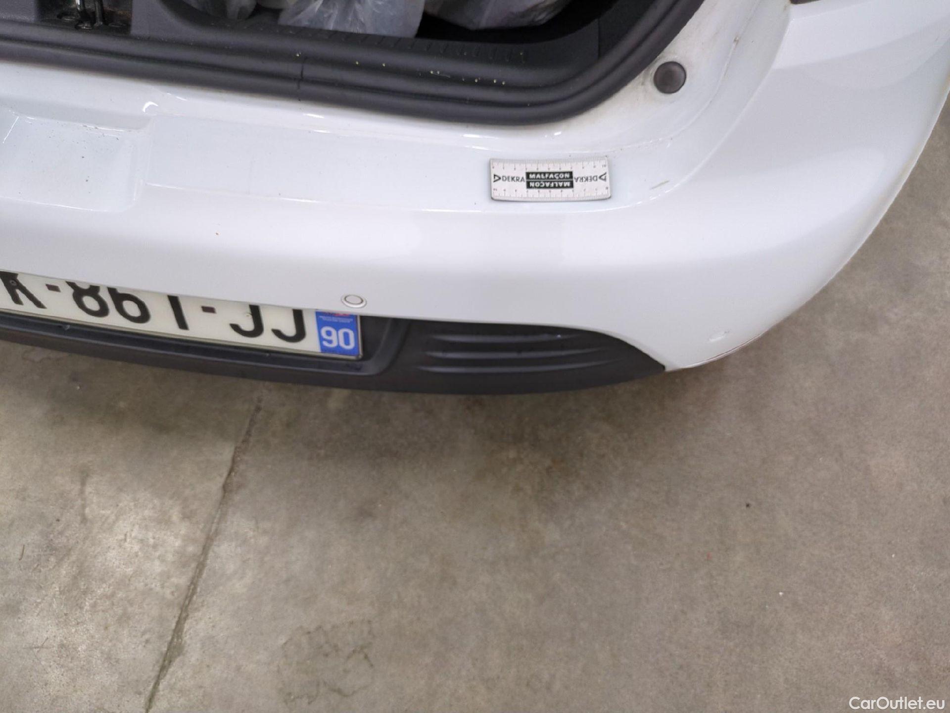  Renault  Clio  IV Business 0.9 TCe 90CV BVM5 E6 #25