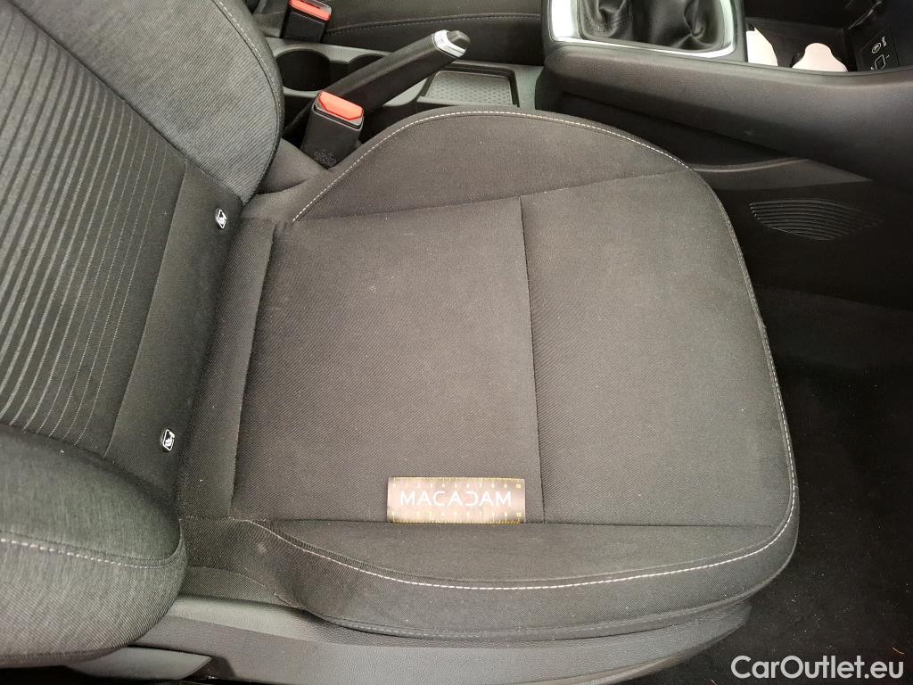 Renault  Captur  II Business 1.5 dCi 115CV BVM6 E6dT #33