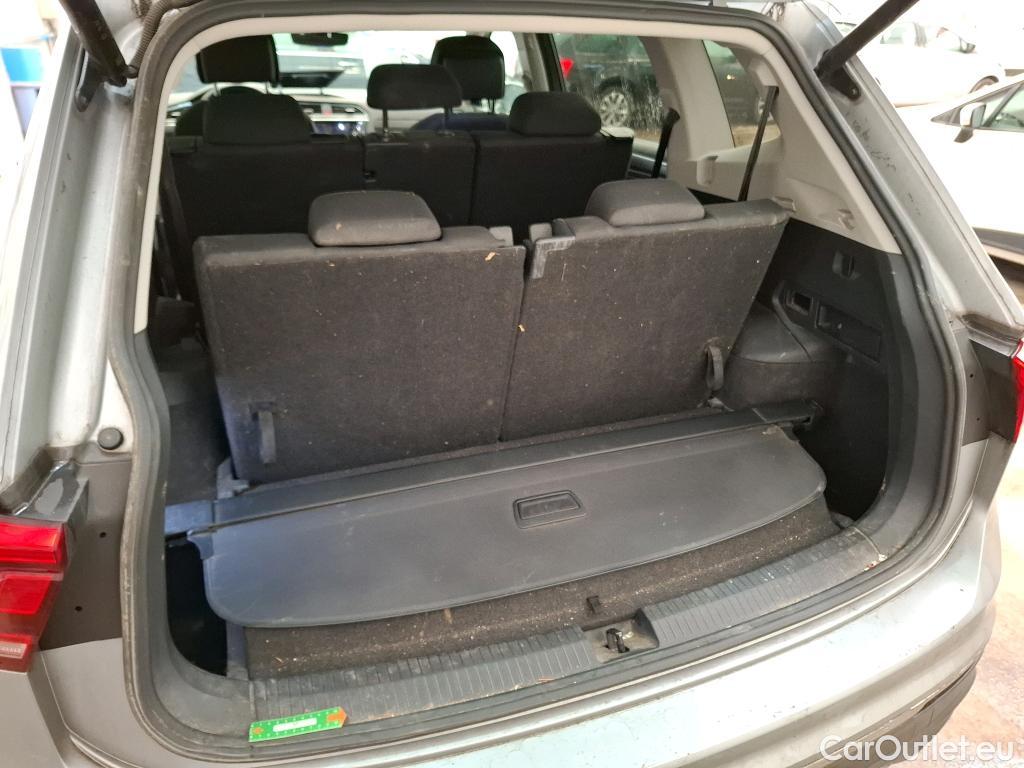  Volkswagen  Tiguan VOLKSWAGEN  Allspace / 2021 / 5P / SUV 2.0 TDI 150 DSG7 Life Business #19
