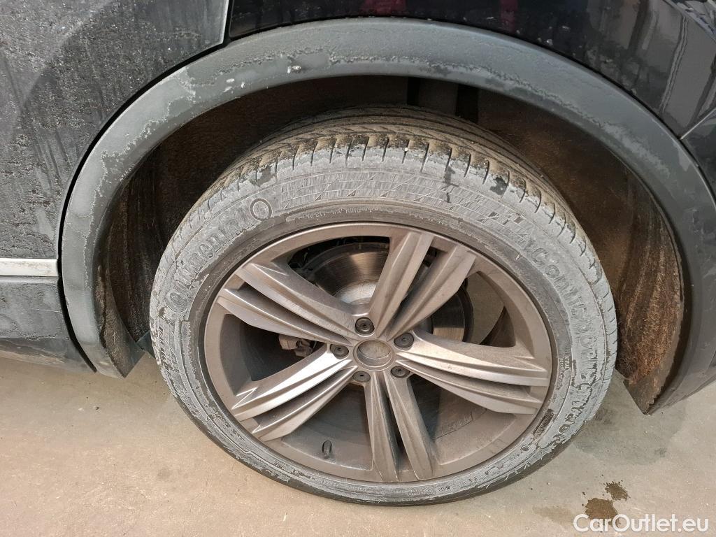  Volkswagen  Tiguan  Carat BMT 2.0 TDI 150CV BVA7 E6 #32