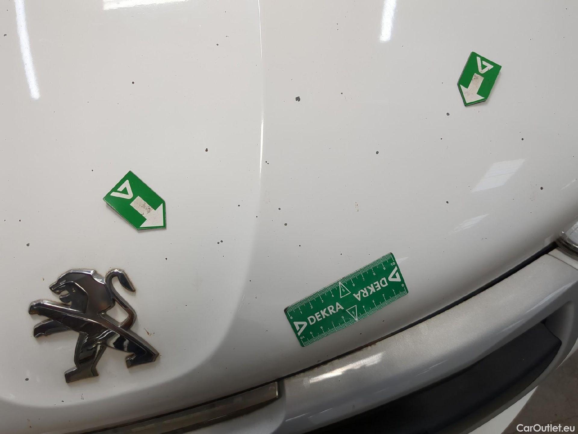  Peugeot  208  Affaire Premium 1.6 HDi 75CV BVM5 E6 #12