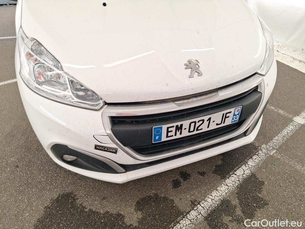  Peugeot  208  Affaire Premium Pack 1.6 HDi 75CV BVM5 E6 #39