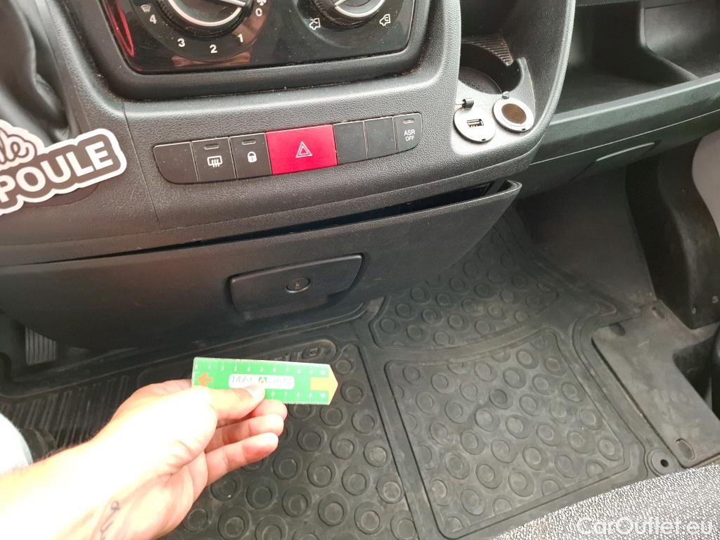  Fiat  Ducato FIAT  / 2014 / 4P / Fourgon tôlé 2.3 Multijet 160 3.3 L H2 Pro Lounge #46