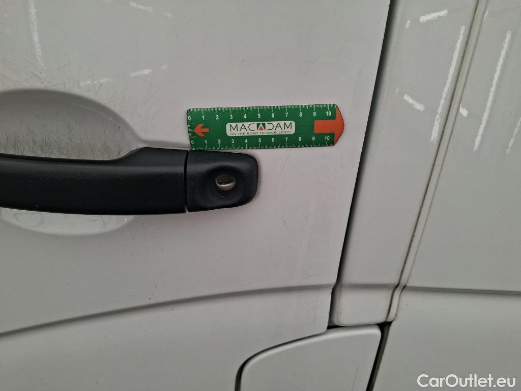  Renault  Master  III Fourgon L3H2 3 5 Grand Confort dCi 135CV BVM6 E6dT #18