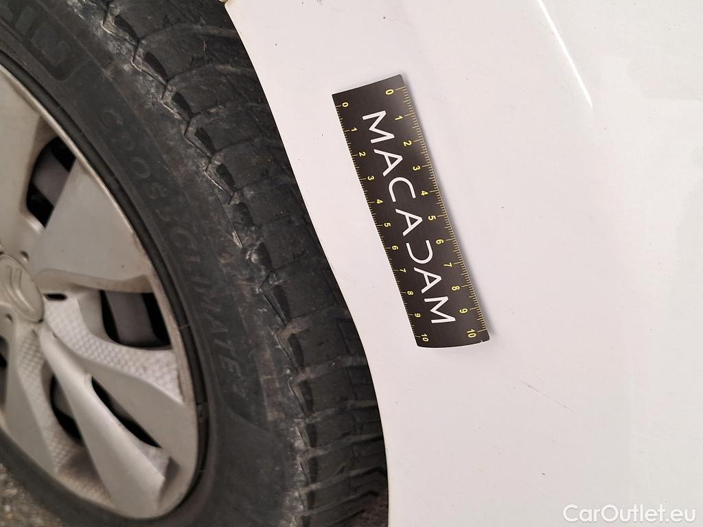  Citroen  C3  Live 1.2 PureTech 70CV BVM5 E6dT #3