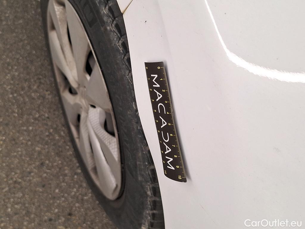  Citroen  C3  Live 1.2 PureTech 70CV BVM5 E6dT #2