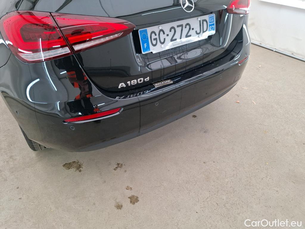  Mercedes  A-Klasse MERCEDES-BENZ Classe A Compact / 2018 / 5P / Berline A 180 d Business Line 8G-DCT #12