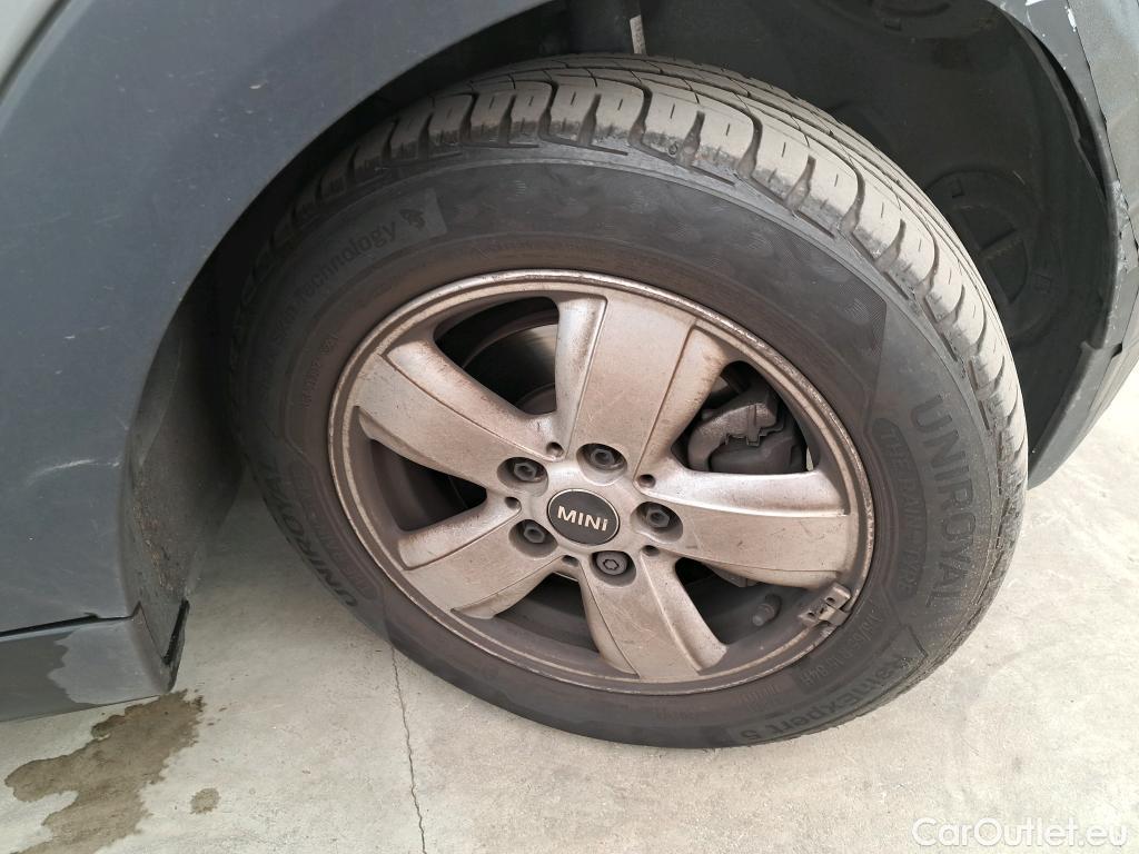  Mini  Cooper MINI Mini / 2014 / 5P / Berline  D 116 ch #35