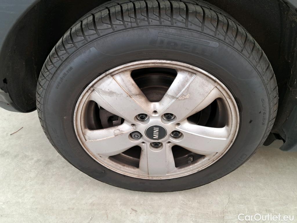  Mini  Cooper MINI Mini / 2014 / 5P / Berline  D 116 ch #30