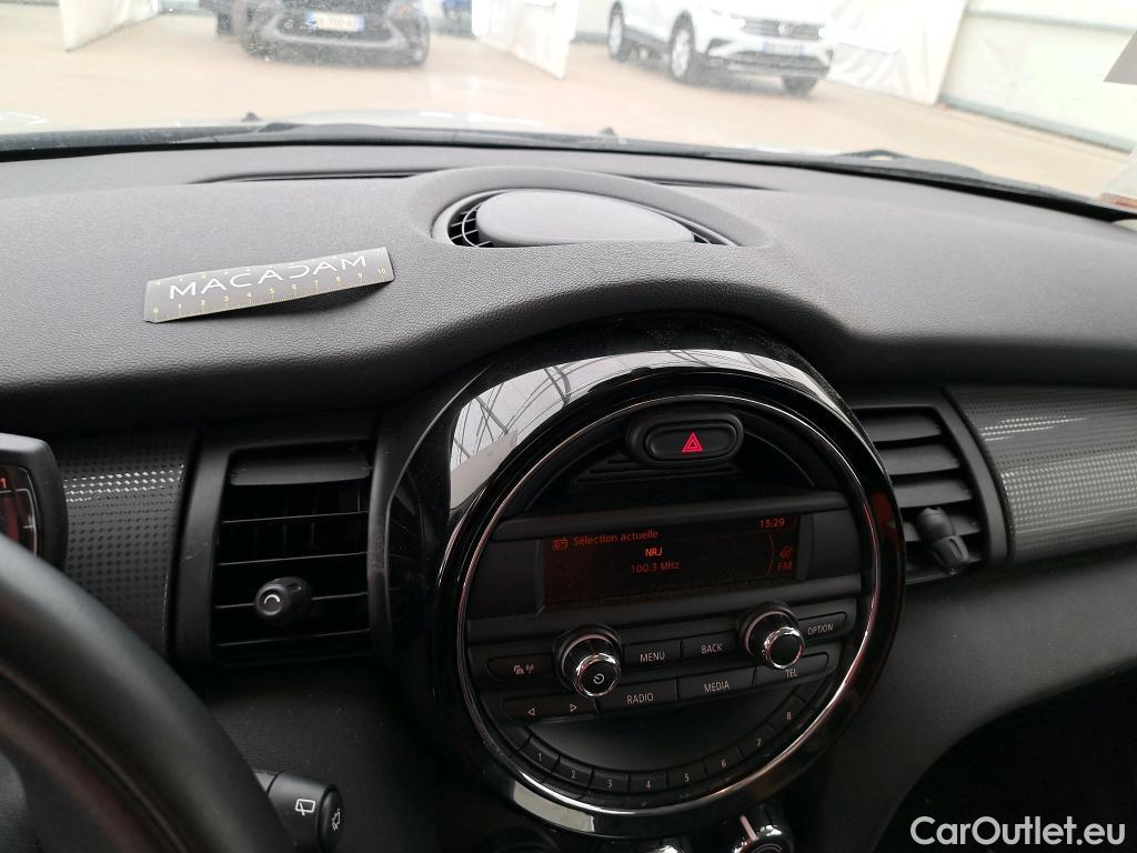  Mini  Cooper MINI Mini / 2014 / 5P / Berline  D 116 ch #52